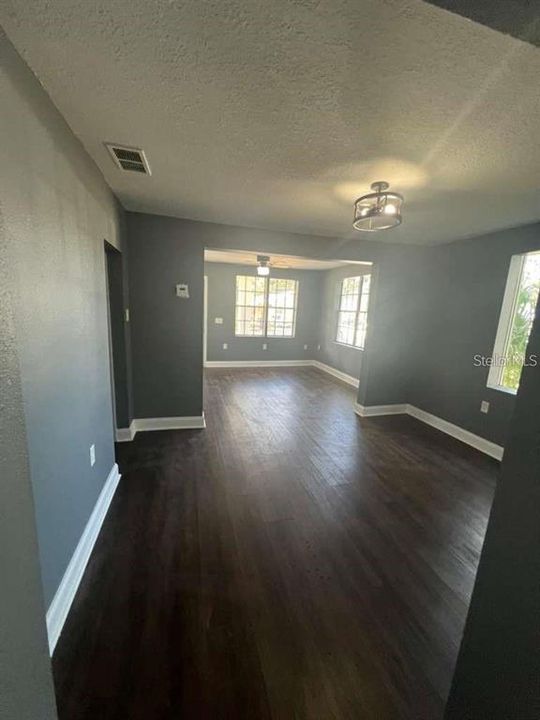 For Rent: $1,795 (2 beds, 1 baths, 794 Square Feet)