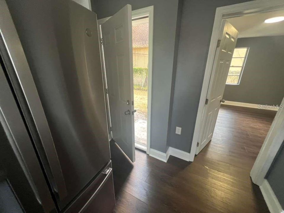 For Rent: $1,795 (2 beds, 1 baths, 794 Square Feet)