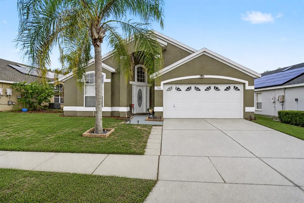 For Sale: $369,000 (4 beds, 2 baths, 1921 Square Feet)