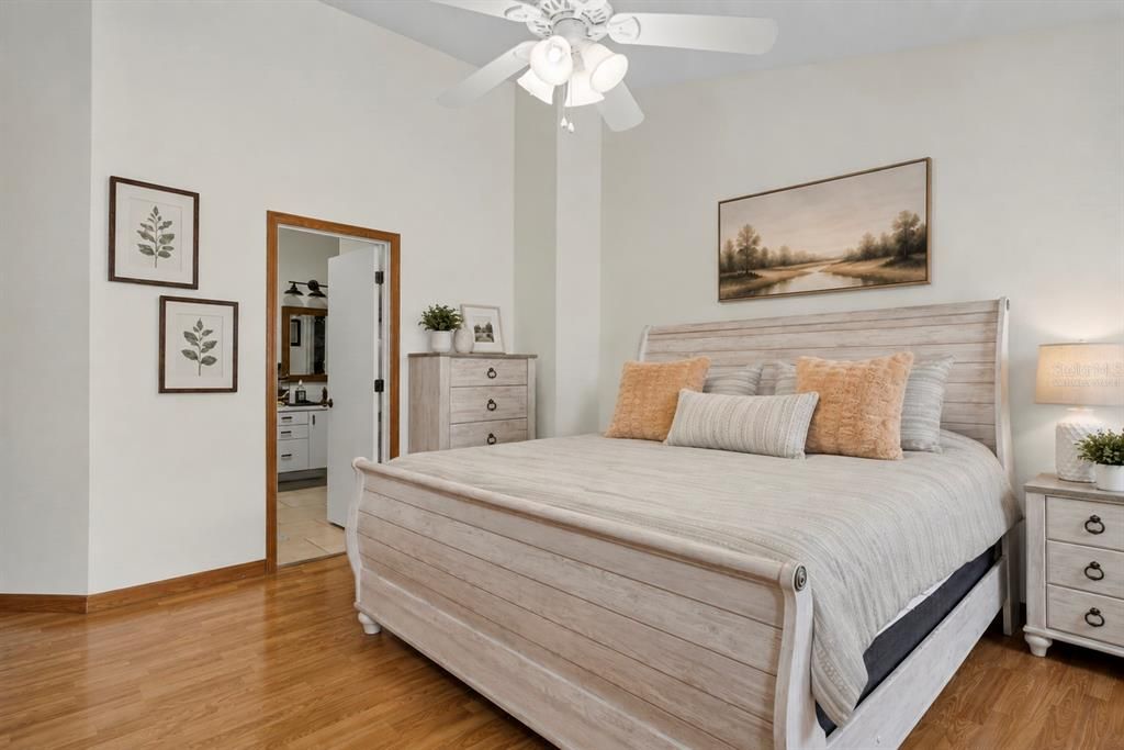 For Sale: $369,000 (4 beds, 2 baths, 1921 Square Feet)