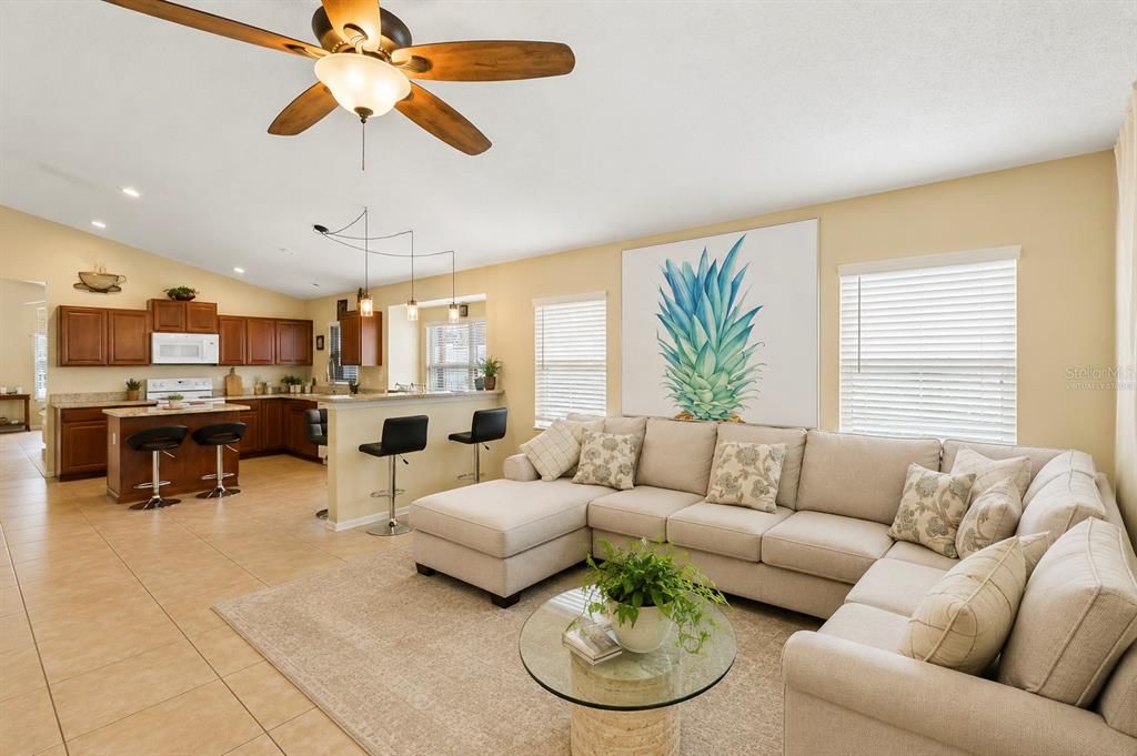 For Sale: $369,000 (4 beds, 2 baths, 1921 Square Feet)