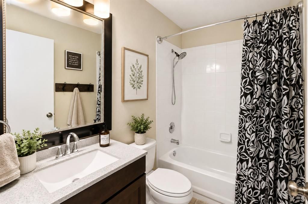 For Sale: $369,000 (4 beds, 2 baths, 1921 Square Feet)