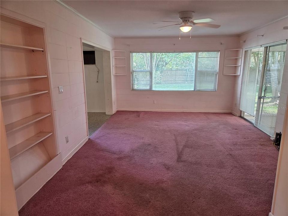 For Sale: $379,900 (3 beds, 2 baths, 1730 Square Feet)