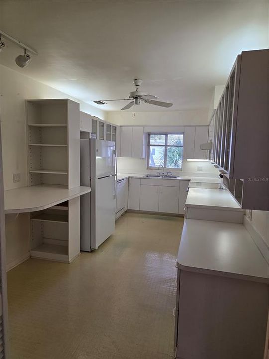 For Sale: $379,900 (3 beds, 2 baths, 1730 Square Feet)