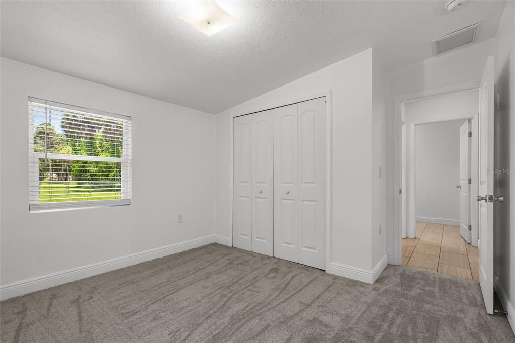 For Sale: $249,900 (2 beds, 1 baths, 936 Square Feet)