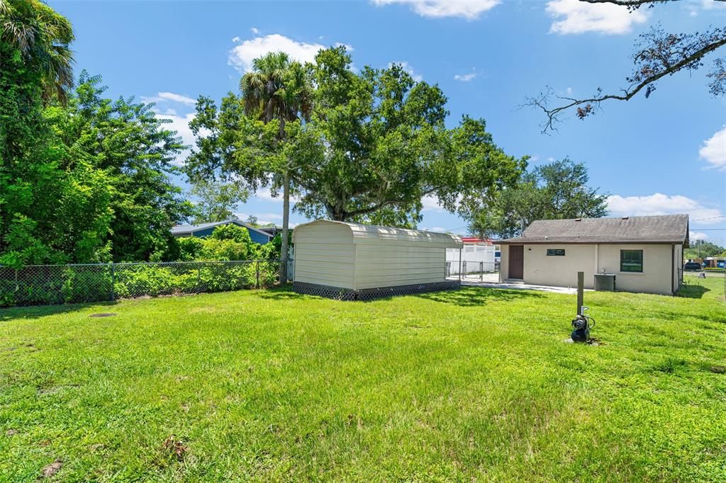 For Sale: $249,900 (2 beds, 1 baths, 936 Square Feet)