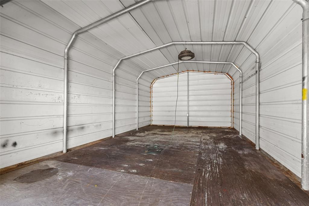 For Sale: $249,900 (2 beds, 1 baths, 936 Square Feet)