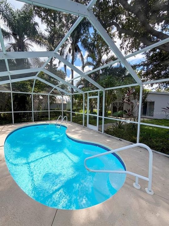 For Rent: $2,650 (3 beds, 2 baths, 1388 Square Feet)