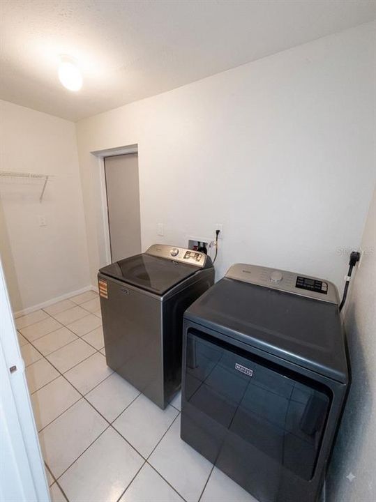 For Rent: $2,650 (3 beds, 2 baths, 1388 Square Feet)