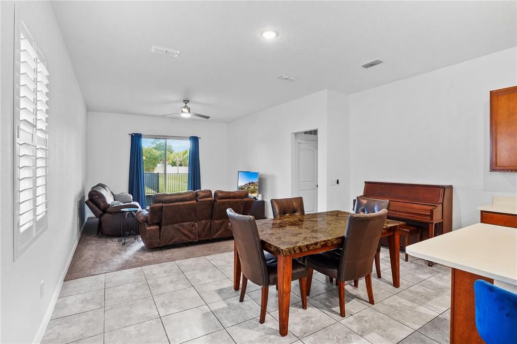 For Sale: $435,000 (4 beds, 2 baths, 2493 Square Feet)