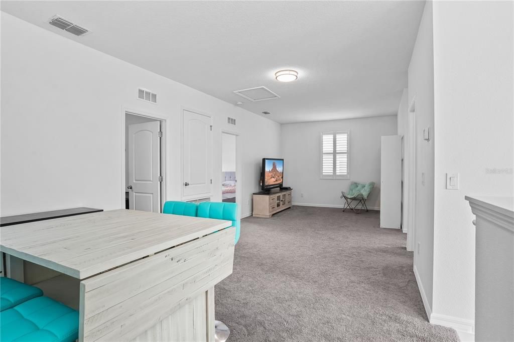 For Sale: $435,000 (4 beds, 2 baths, 2493 Square Feet)