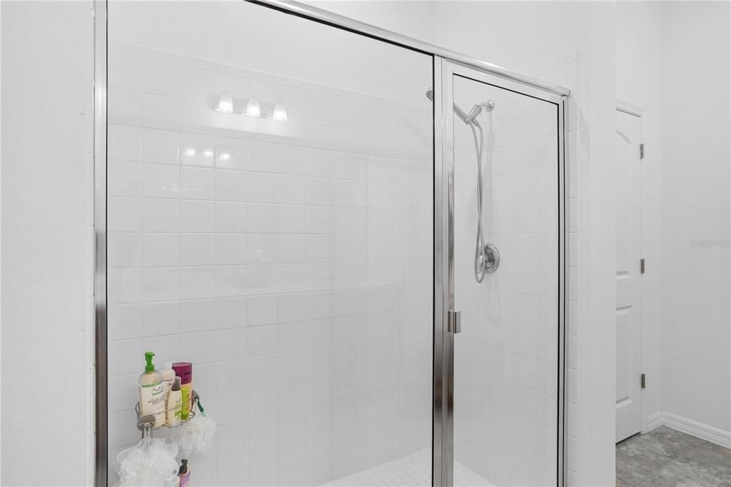 For Sale: $435,000 (4 beds, 2 baths, 2493 Square Feet)