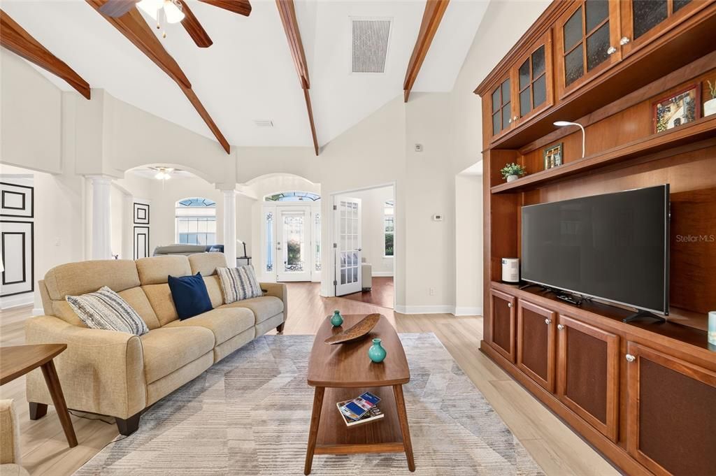 For Sale: $675,000 (3 beds, 2 baths, 2455 Square Feet)