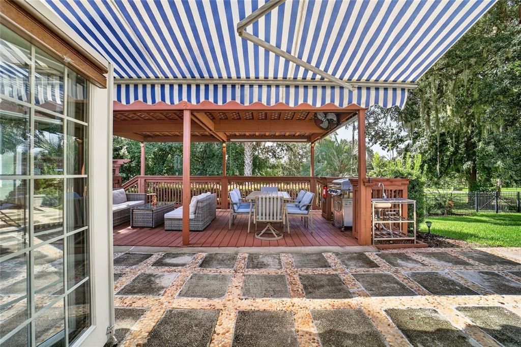 For Sale: $675,000 (3 beds, 2 baths, 2455 Square Feet)