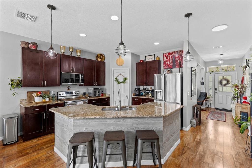 For Sale: $525,000 (3 beds, 2 baths, 1752 Square Feet)