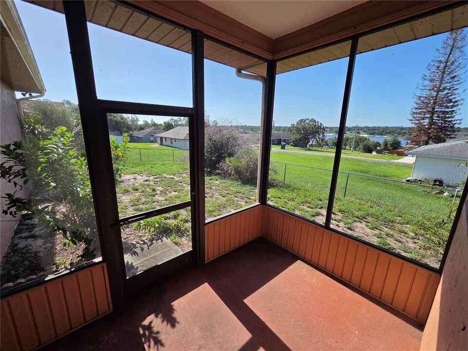 For Sale: $250,000 (3 beds, 2 baths, 1684 Square Feet)