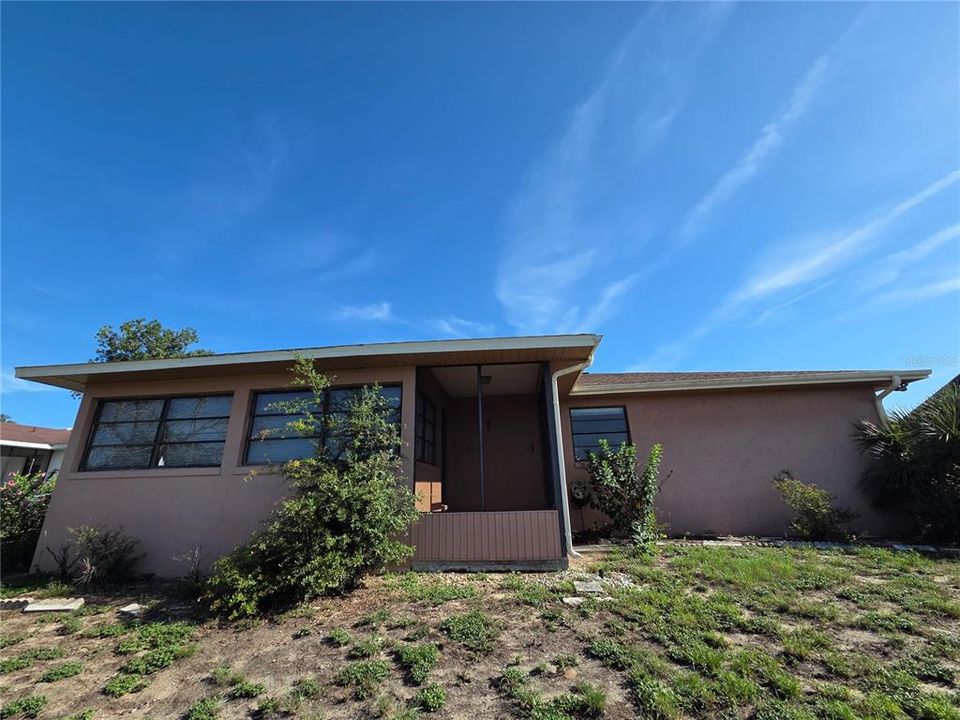 For Sale: $250,000 (3 beds, 2 baths, 1684 Square Feet)