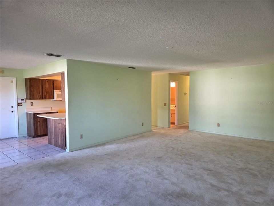 For Sale: $250,000 (3 beds, 2 baths, 1684 Square Feet)