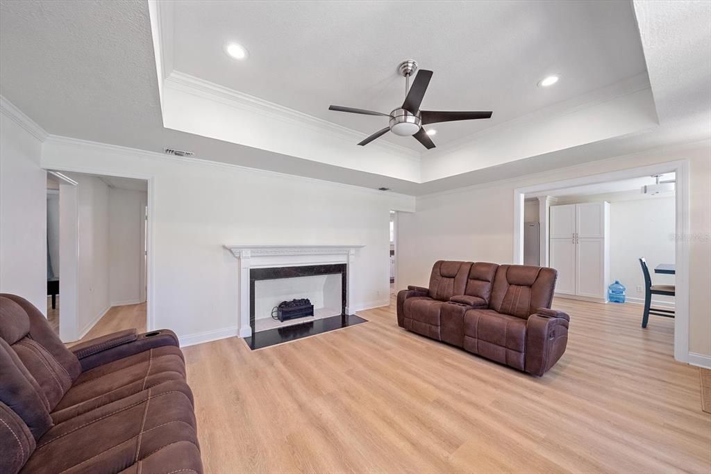 For Sale: $340,000 (3 beds, 1 baths, 1517 Square Feet)