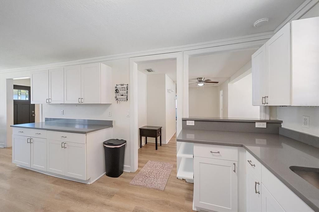 For Sale: $340,000 (3 beds, 1 baths, 1517 Square Feet)