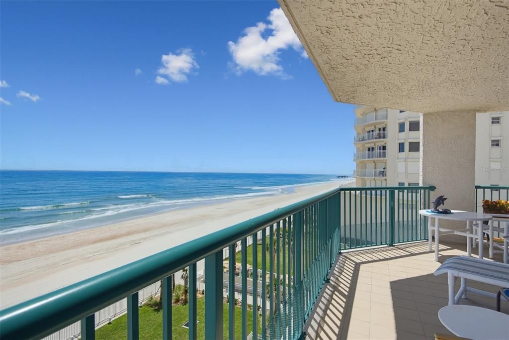 For Sale: $659,000 (3 beds, 3 baths, 2072 Square Feet)