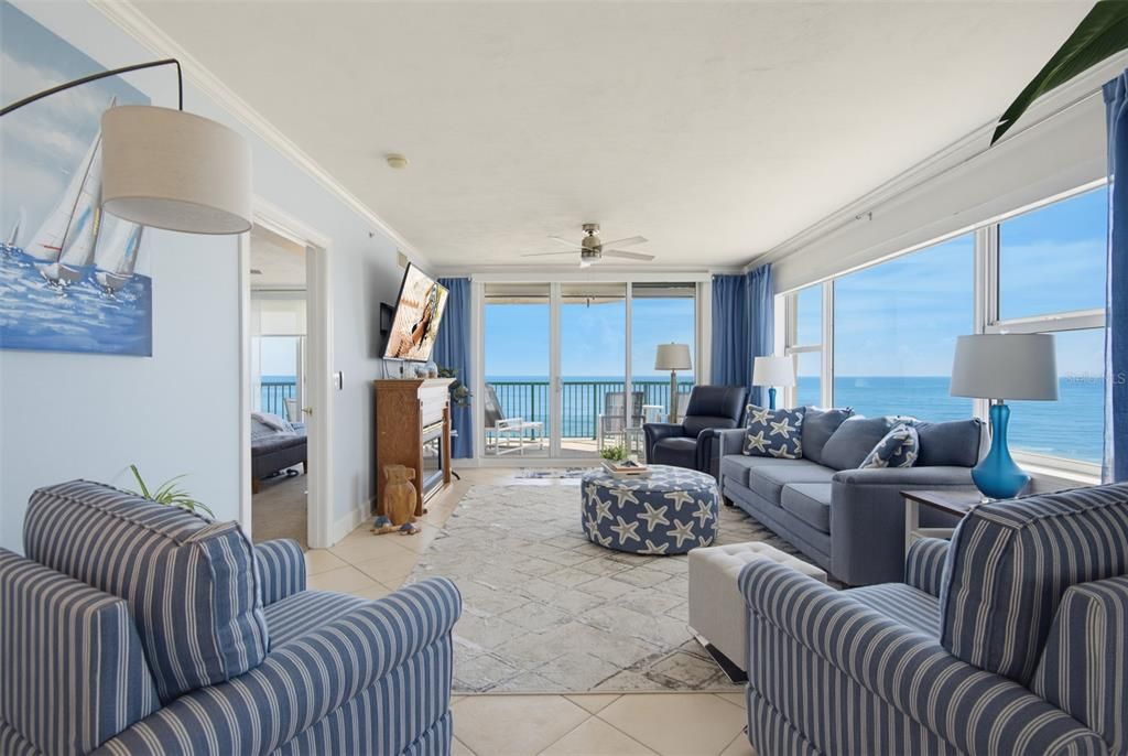 For Sale: $659,000 (3 beds, 3 baths, 2072 Square Feet)