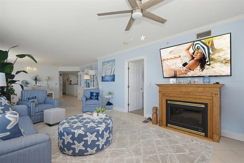 For Sale: $659,000 (3 beds, 3 baths, 2072 Square Feet)