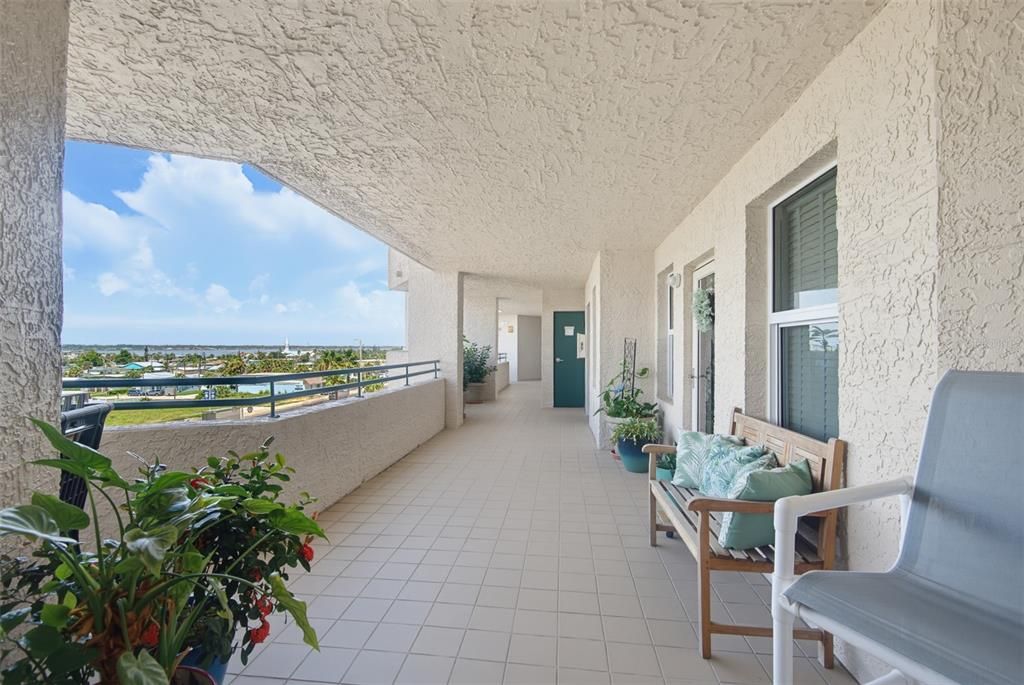 For Sale: $659,000 (3 beds, 3 baths, 2072 Square Feet)