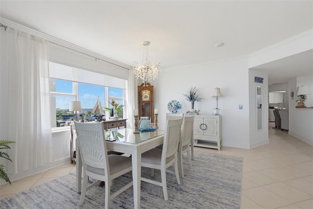 For Sale: $659,000 (3 beds, 3 baths, 2072 Square Feet)