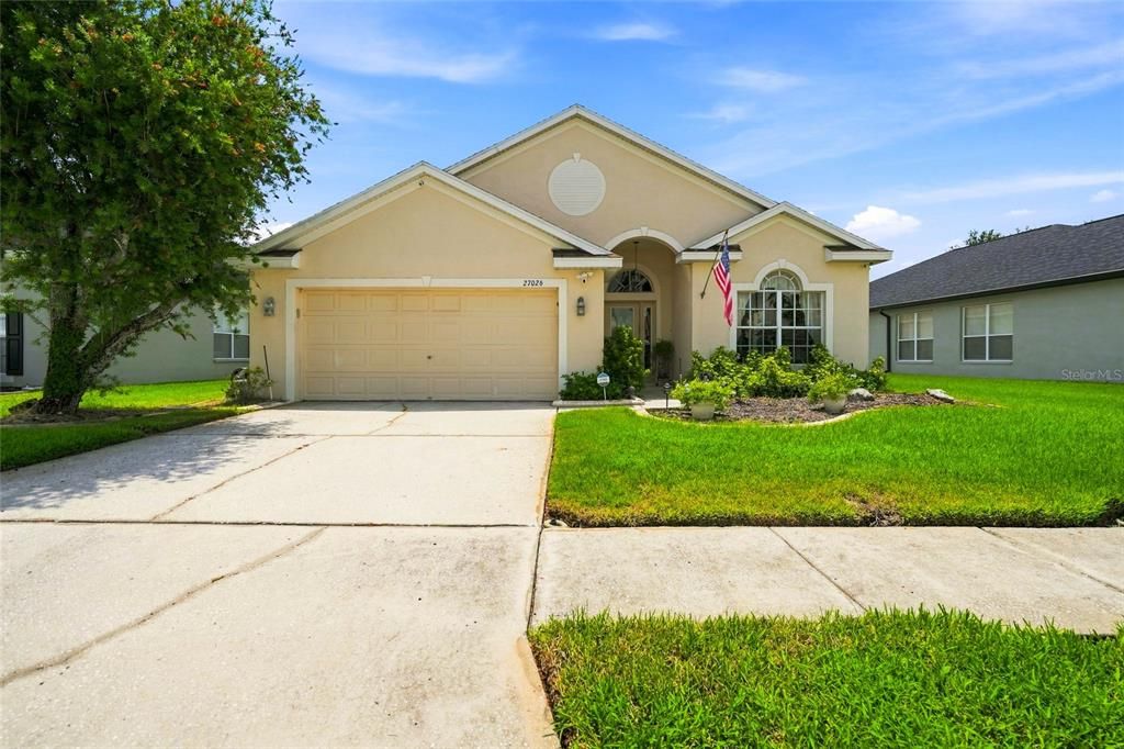 For Sale: $450,000 (3 beds, 2 baths, 2018 Square Feet)