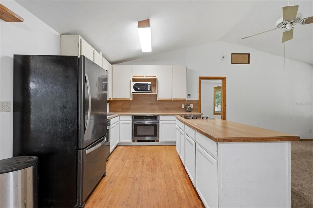 En Venta: $365,000 (2 camas, 3 baños, 1050 Pies cuadrados)