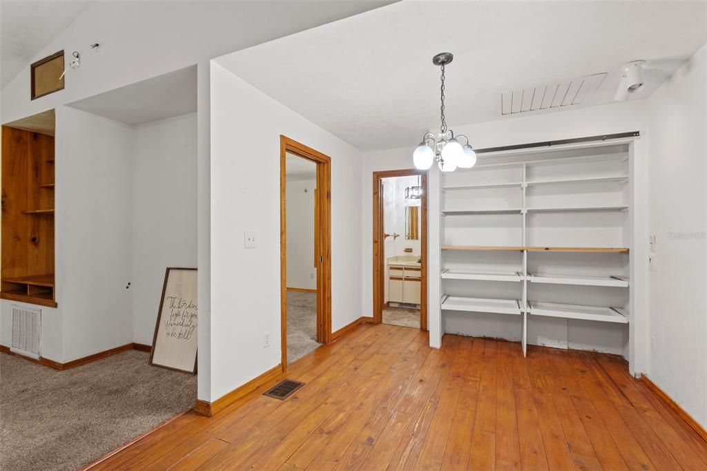 En Venta: $365,000 (2 camas, 3 baños, 1050 Pies cuadrados)