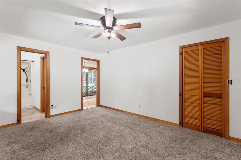 En Venta: $365,000 (2 camas, 3 baños, 1050 Pies cuadrados)