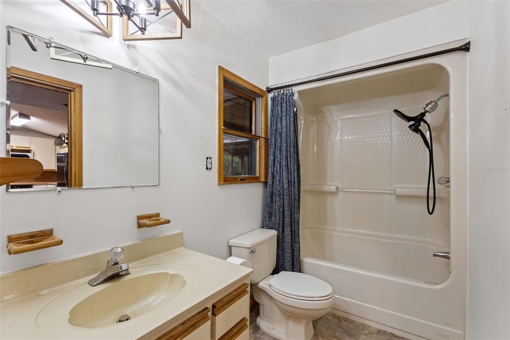 En Venta: $365,000 (2 camas, 3 baños, 1050 Pies cuadrados)