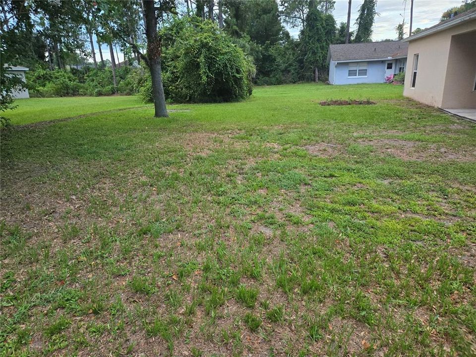 For Sale: $299,999 (4 beds, 2 baths, 2243 Square Feet)