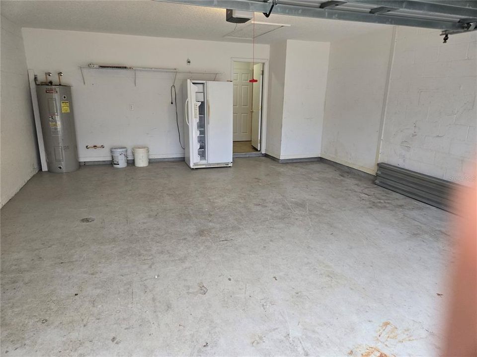 For Sale: $299,999 (4 beds, 2 baths, 2243 Square Feet)