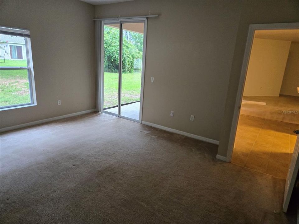 For Sale: $299,999 (4 beds, 2 baths, 2243 Square Feet)