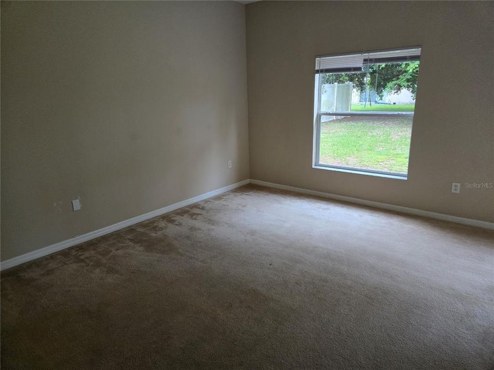 For Sale: $299,999 (4 beds, 2 baths, 2243 Square Feet)