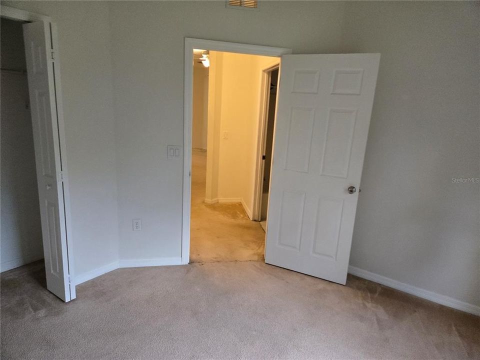 For Sale: $299,999 (4 beds, 2 baths, 2243 Square Feet)