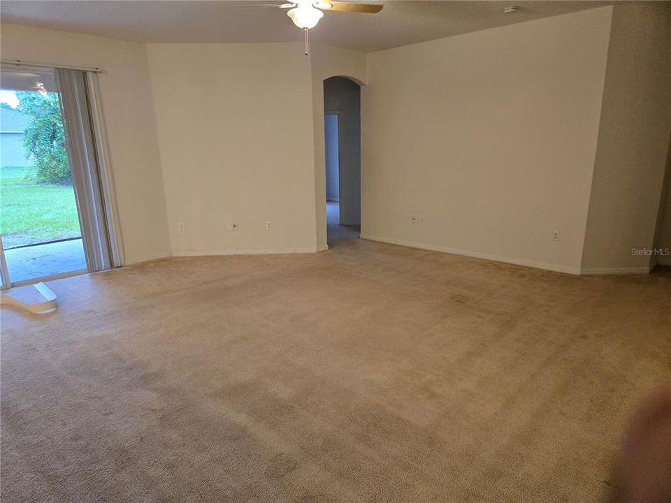 For Sale: $299,999 (4 beds, 2 baths, 2243 Square Feet)