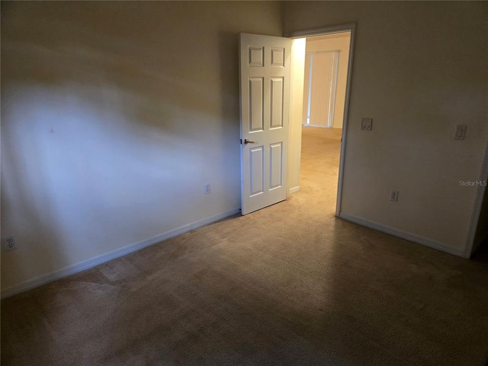 For Sale: $299,999 (4 beds, 2 baths, 2243 Square Feet)