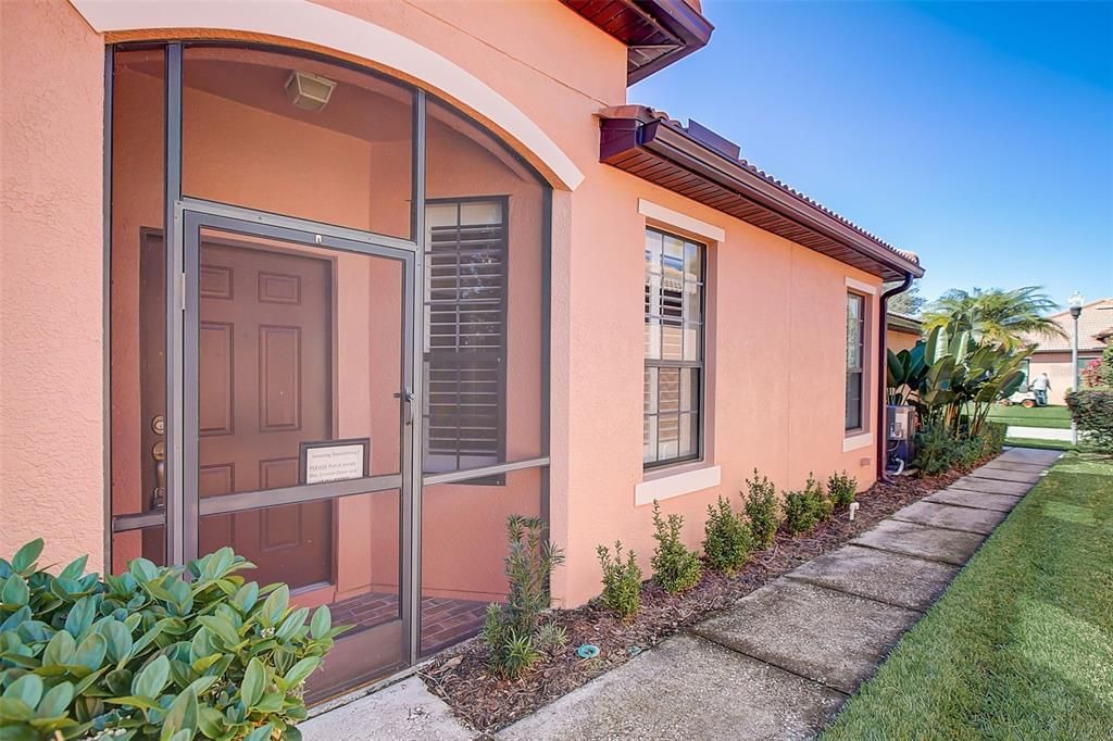 For Sale: $274,900 (2 beds, 2 baths, 1393 Square Feet)