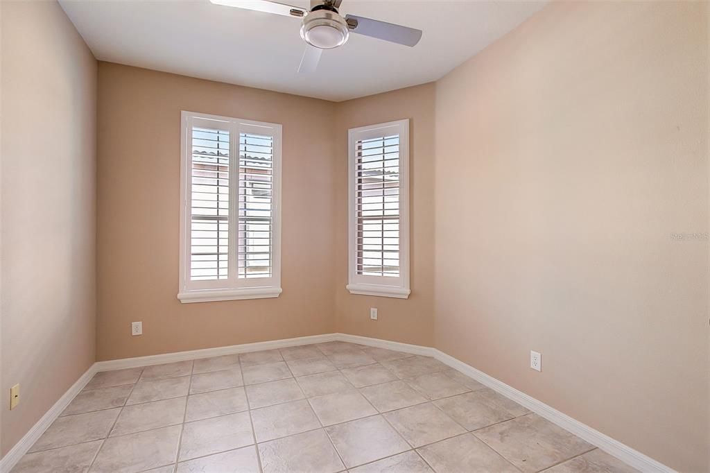 For Sale: $274,900 (2 beds, 2 baths, 1393 Square Feet)