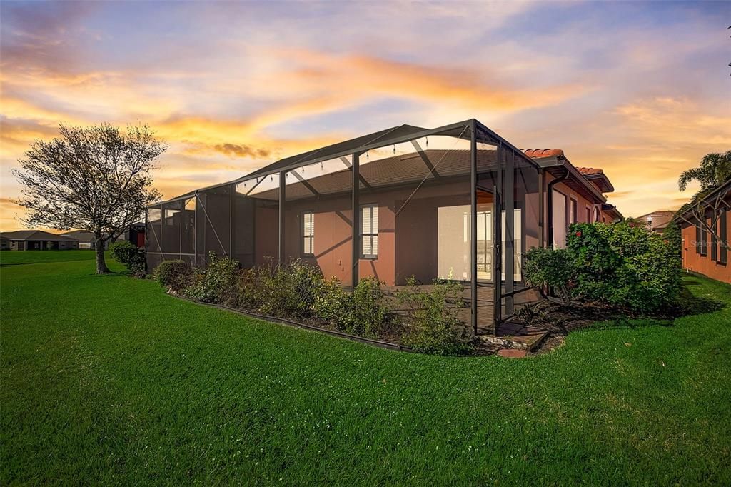For Sale: $274,900 (2 beds, 2 baths, 1393 Square Feet)