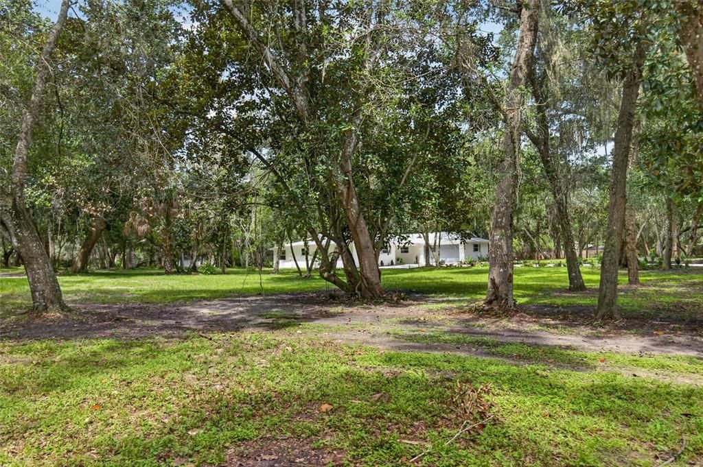 En Venta: $995,000 (4 camas, 2 baños, 2400 Pies cuadrados)