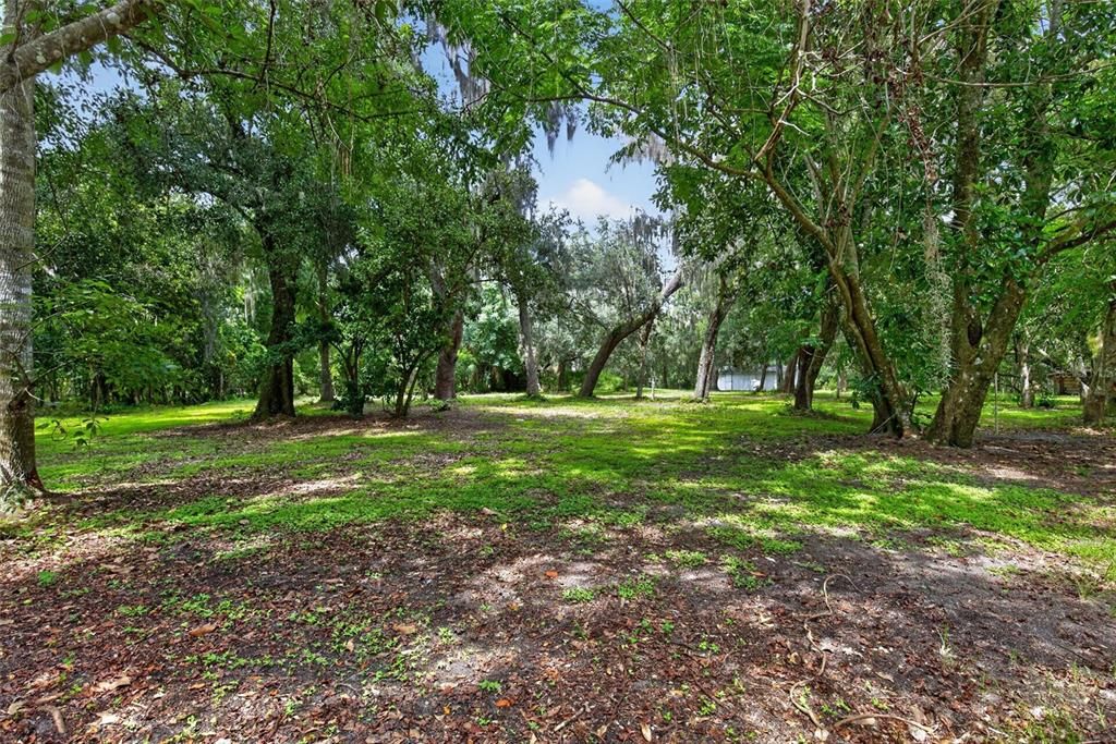 En Venta: $995,000 (4 camas, 2 baños, 2400 Pies cuadrados)