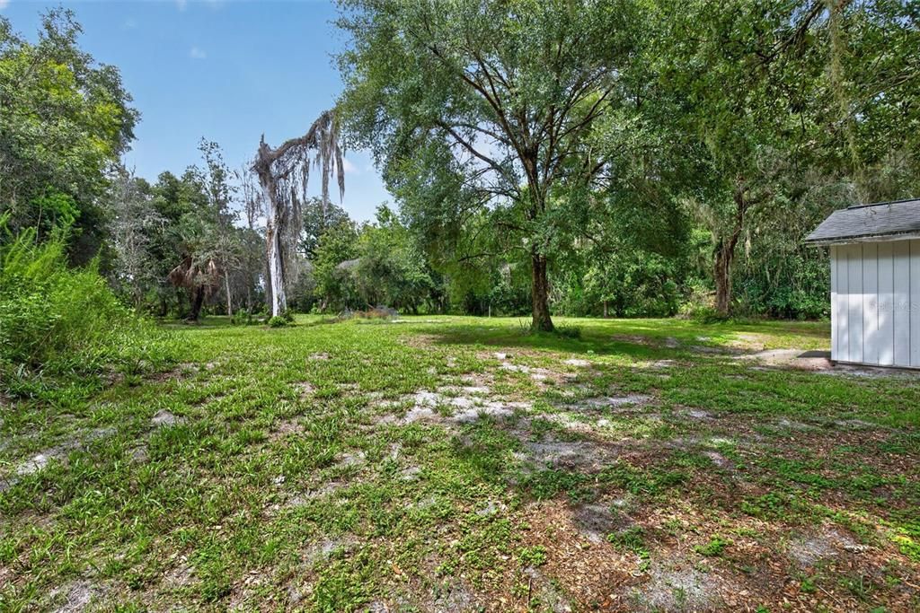 En Venta: $995,000 (4 camas, 2 baños, 2400 Pies cuadrados)