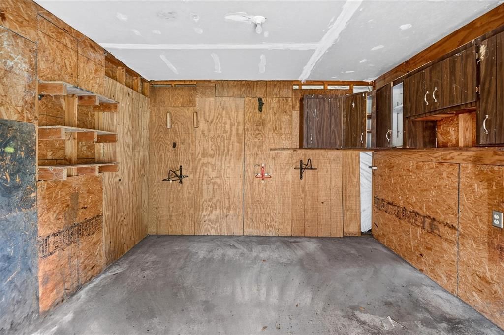 En Venta: $995,000 (4 camas, 2 baños, 2400 Pies cuadrados)