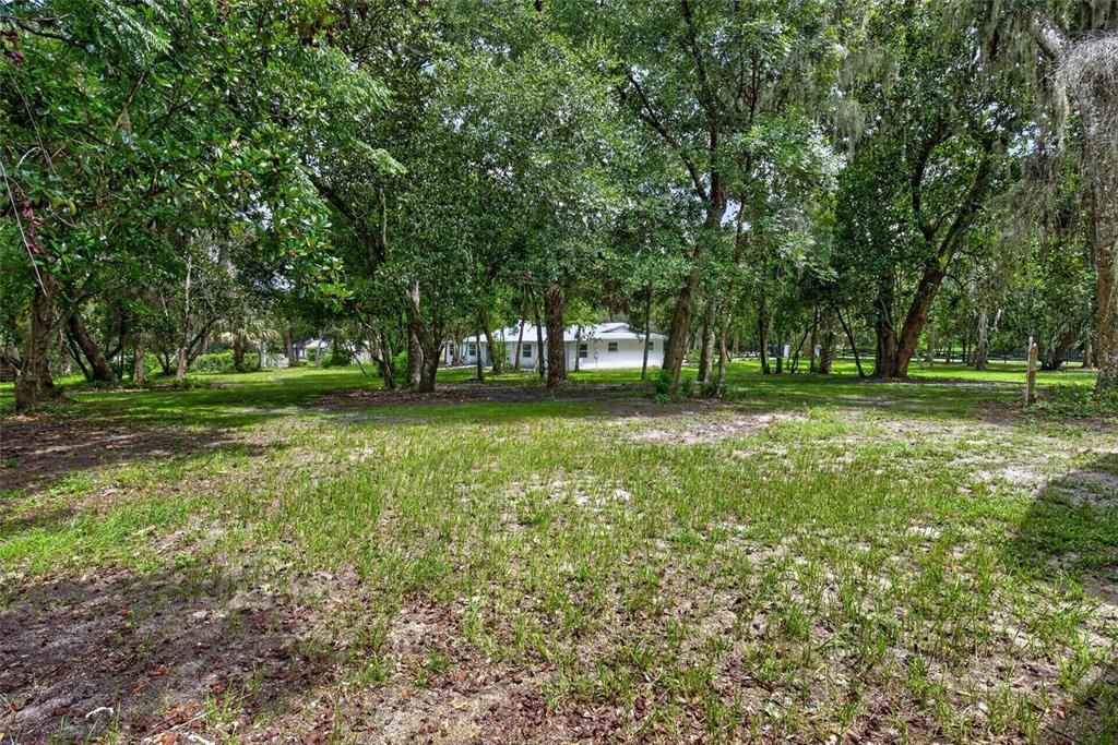 En Venta: $995,000 (4 camas, 2 baños, 2400 Pies cuadrados)