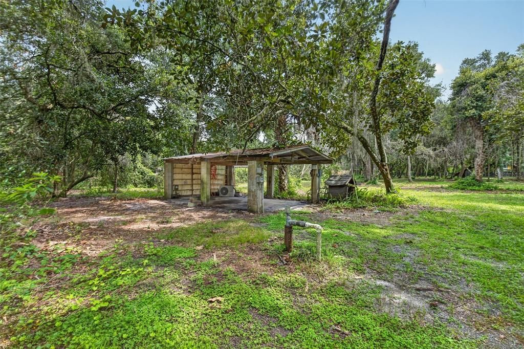 En Venta: $995,000 (4 camas, 2 baños, 2400 Pies cuadrados)